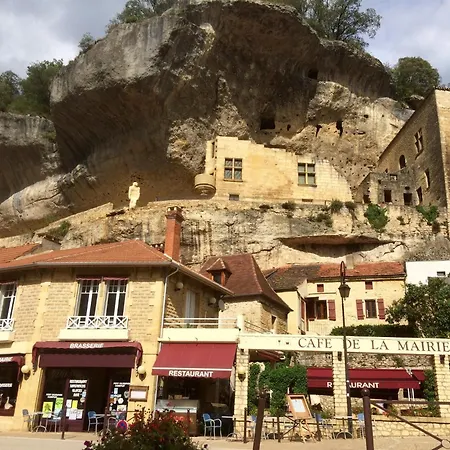 Apartment In The Dordogne With Shared Pool *