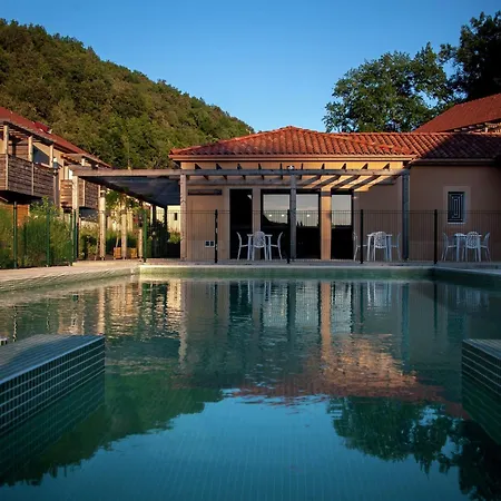 In The Dordogne With Shared Pool * Les Eyzies